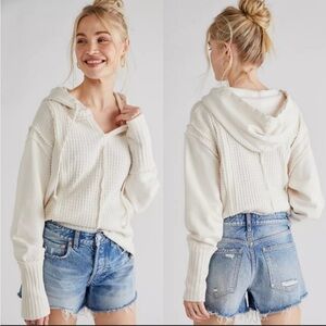 Free People Good Times Relaxed womens jean shorts In Beach Bum Denim Sz 32 $68